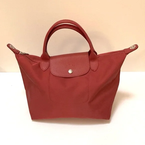 Authentic Longchamp Le Pliage Neo Crossbody Bag - Medium - Picture 2 of 13